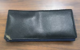 <a href='//www.hht77n.com/2024/1202/c2163a163761/page.htm' target='_blank' title='黑色长款皮夹子一个'>黑色长款皮夹子一个</a>